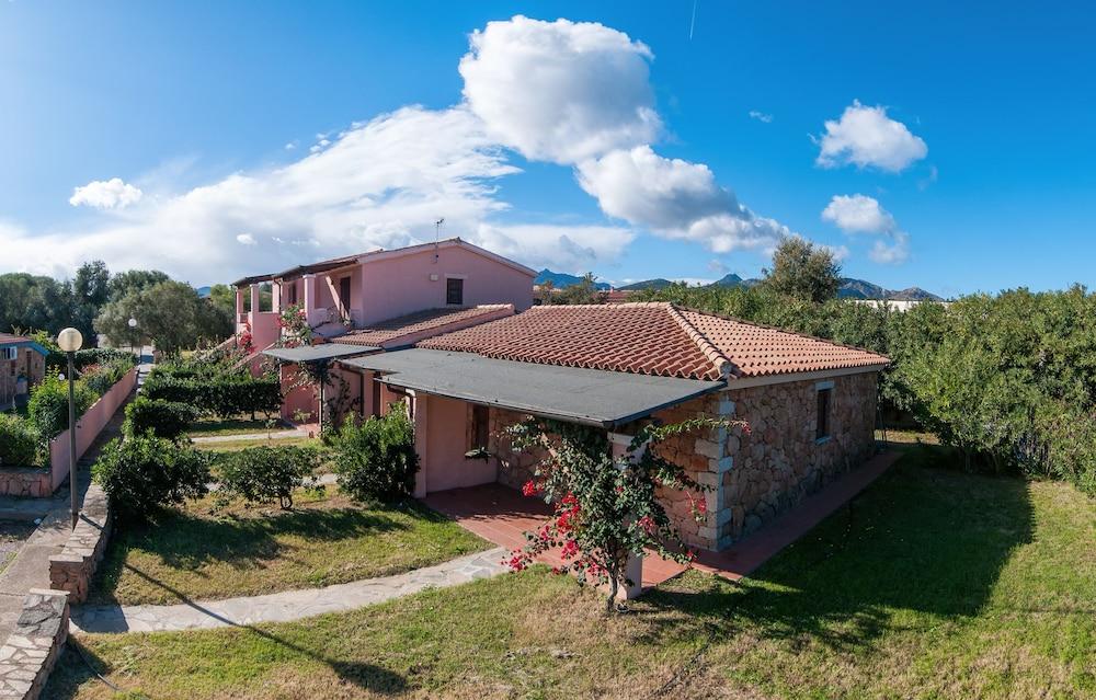 Residenze Gallura Сан-Теодоро Экстерьер фото
